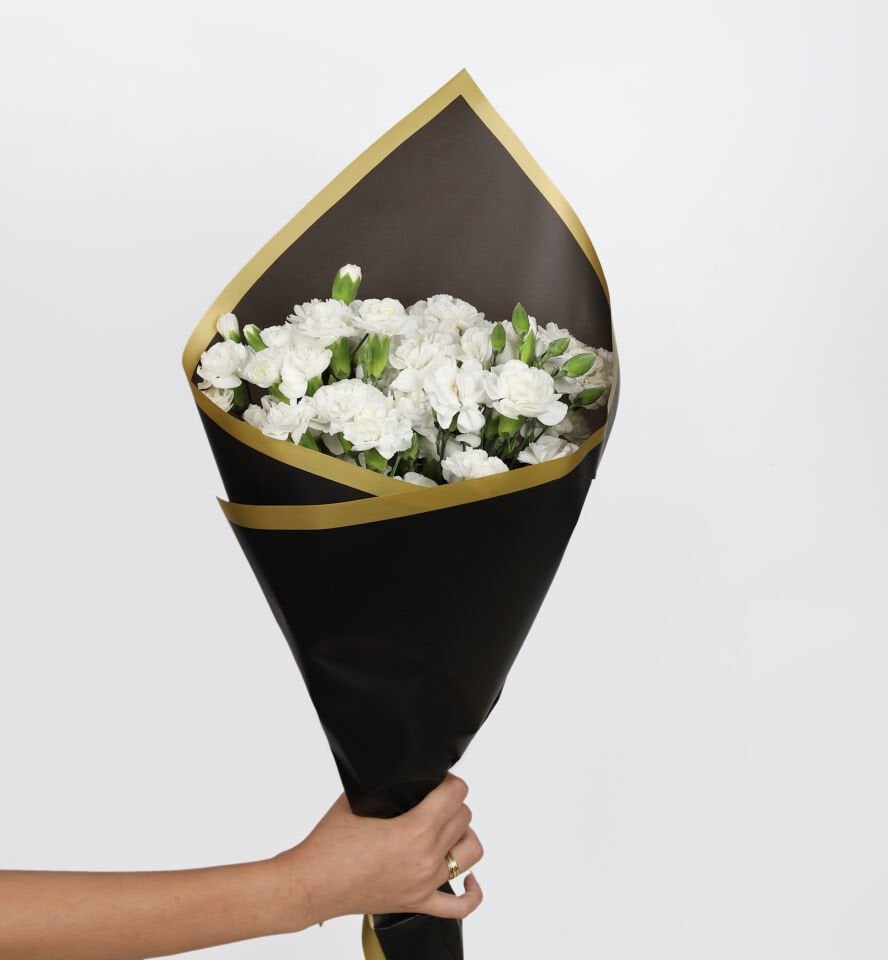 Beyaz Karanfil Buketi