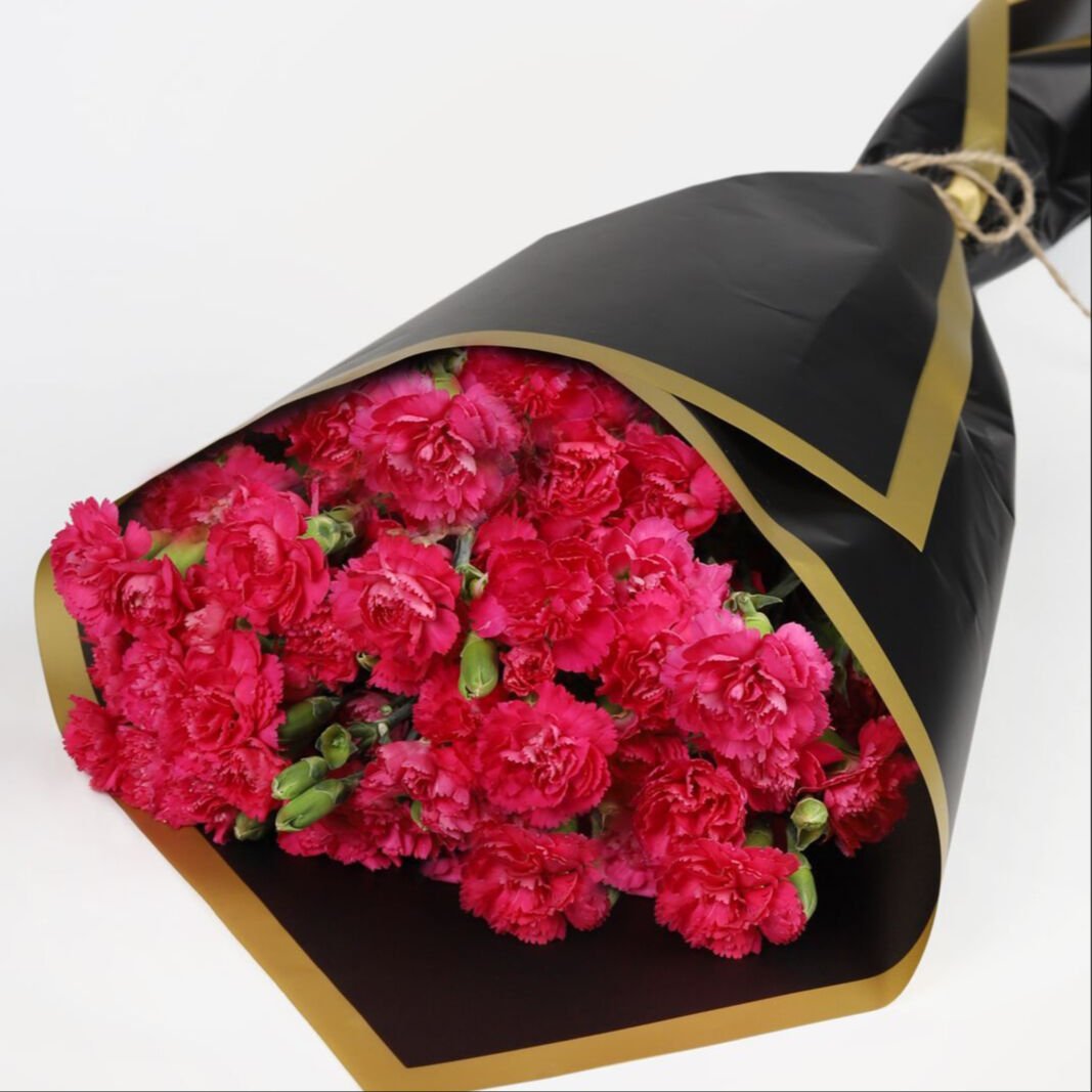 Canlı Fuşya Karanfil Buketi