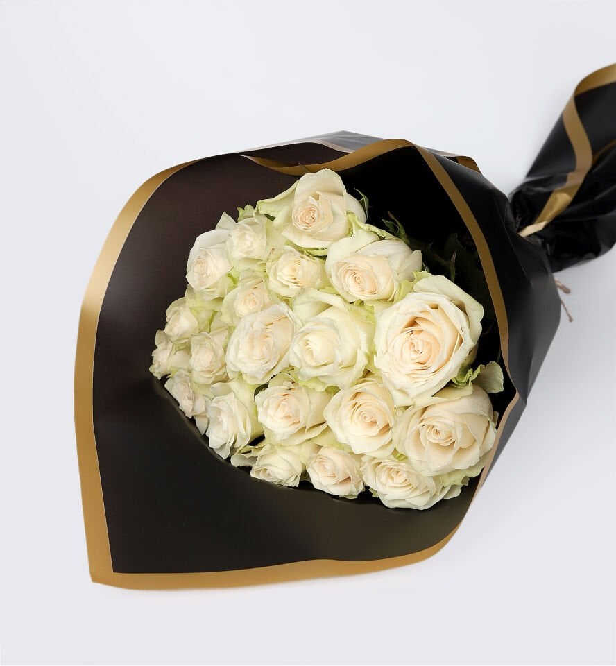 Zarif Beyaz Gül Buketi