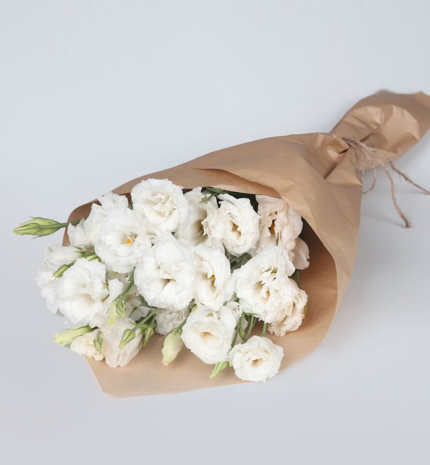 Beyaz Lisyantus Kraft Buketi